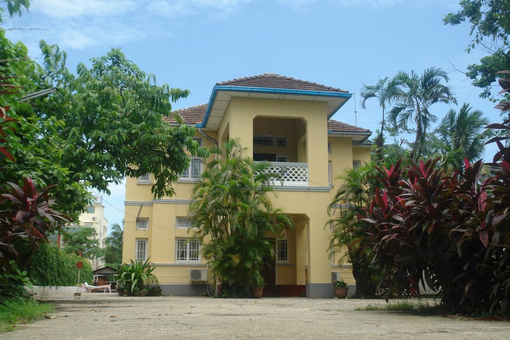Golden Guest Inn Yangon Exterior foto