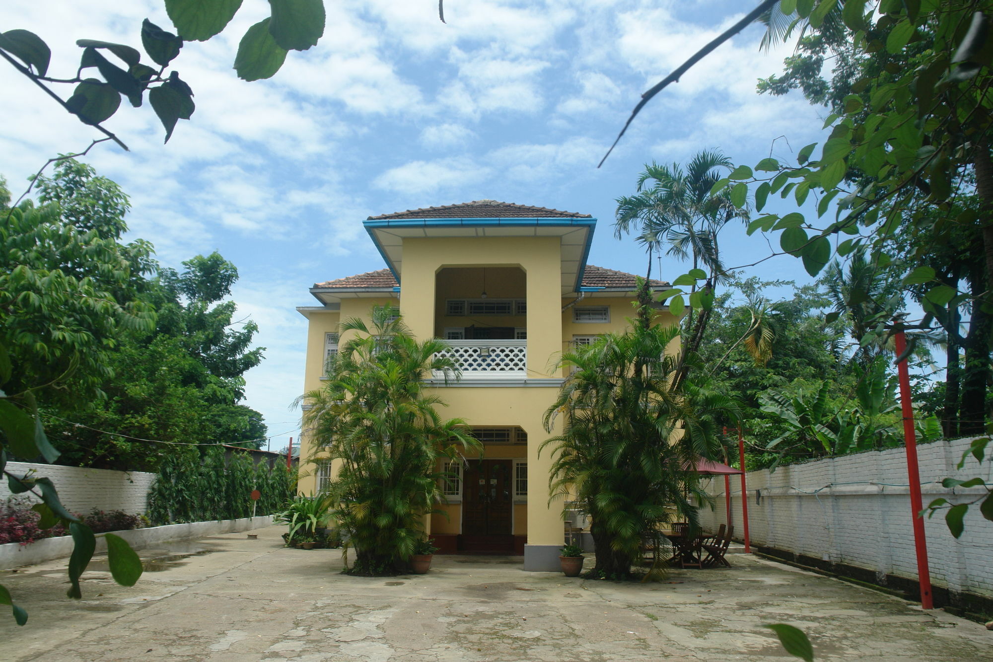 Golden Guest Inn Yangon Exterior foto