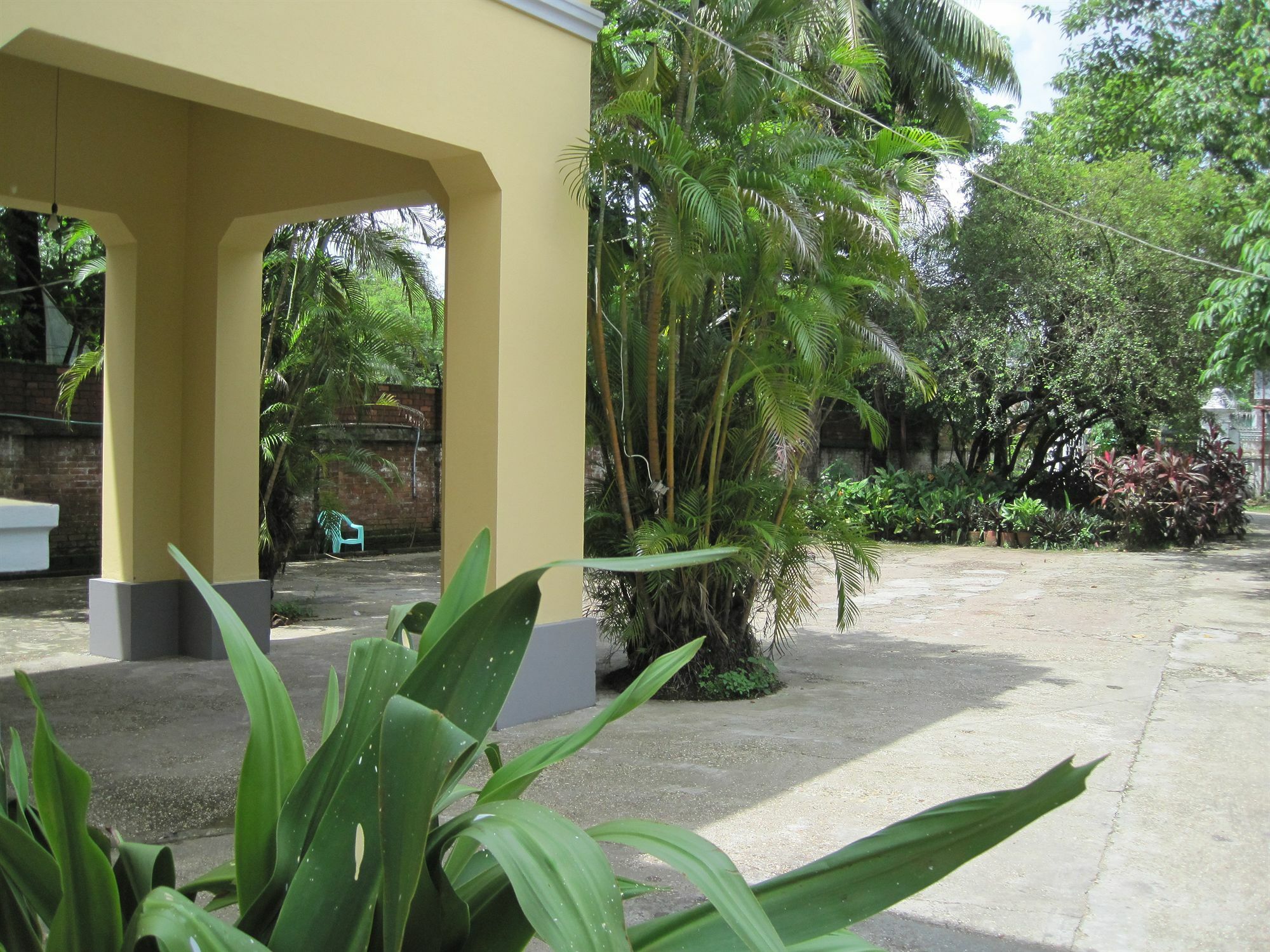 Golden Guest Inn Yangon Exterior foto